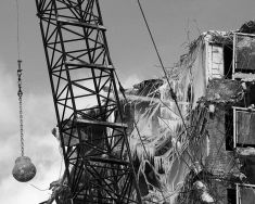 749px-Wrecking_ball (1)